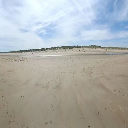 Сasa de vacaciones In Near De Haan